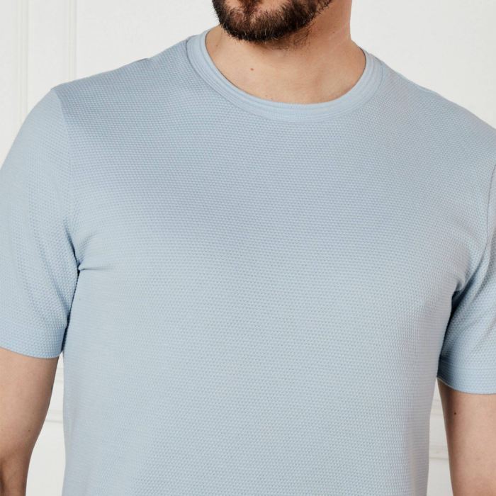 Camiseta BOSS - with bubble-jacquard structure Light Blue - Imagen 2